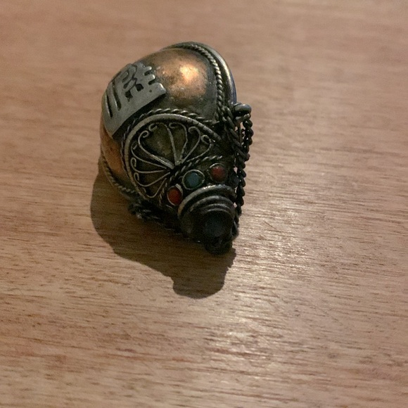 Vintage Snuff Perfume Pendant With Eastern Coins On Both Sides Gemstone Inlayed - Picture 5 of 5